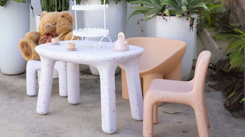 Luca & Co Store - Chair and Table set - Image