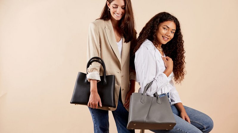 
	Win 1 of 5 Hero Bags from Olivia&amp;Co.

